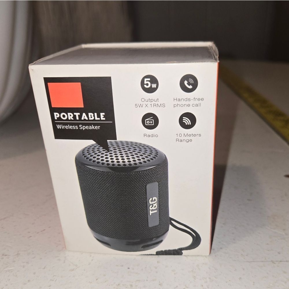 NWT T&G Black and Orange Portable Bluetooth Speaker